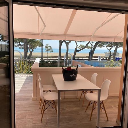 Appartamento Fronte Mare Villa Lory Lignano Sabbiadoro Exterior foto